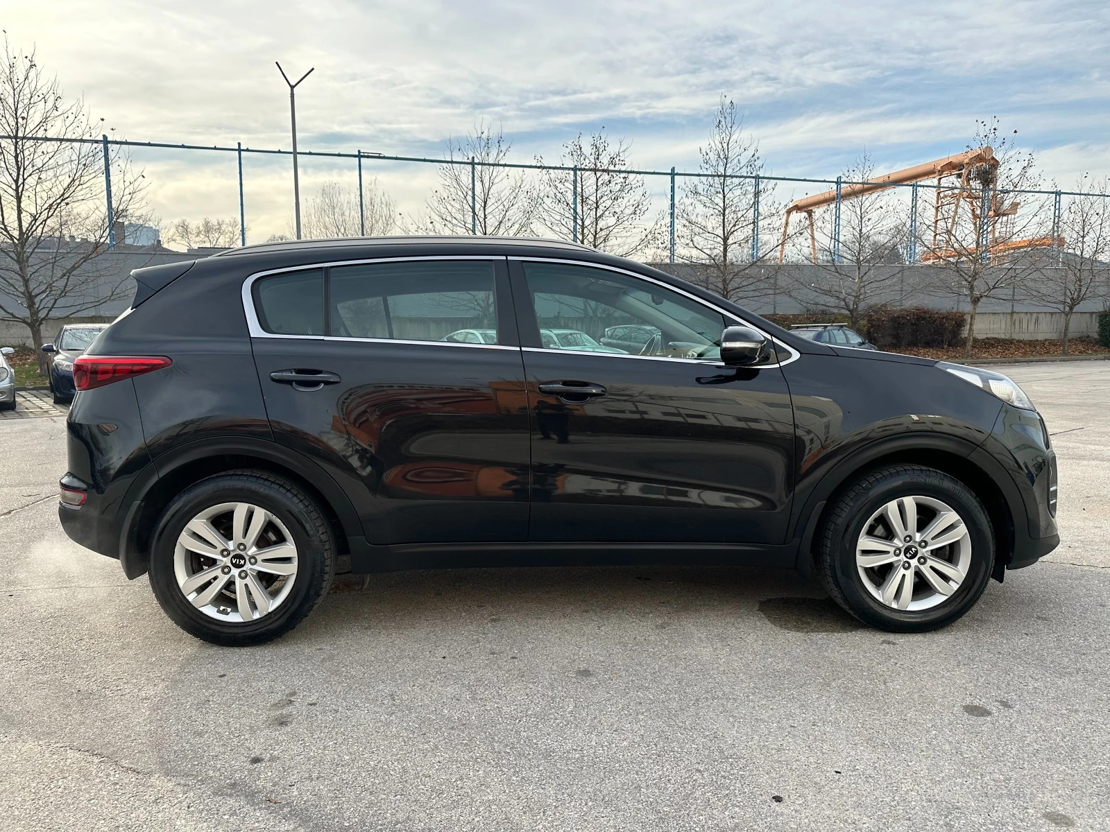 Kia Sportage 1.6i 132 к.с. от България - изображение 5