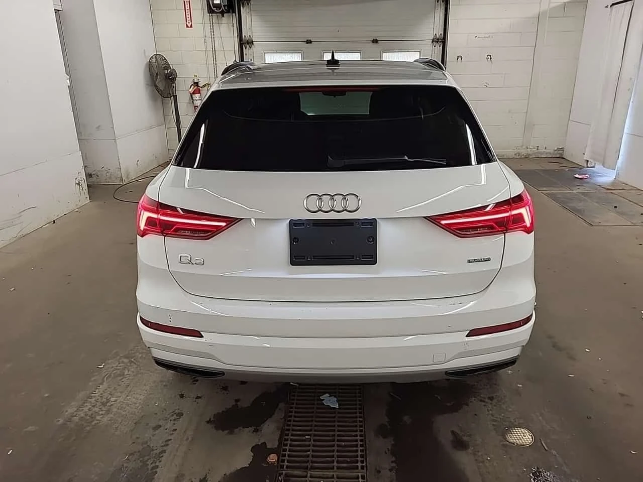 Audi Q3 * KOMFORT * CARFAX * PANO* ПОДГРЕВИ - изображение 6