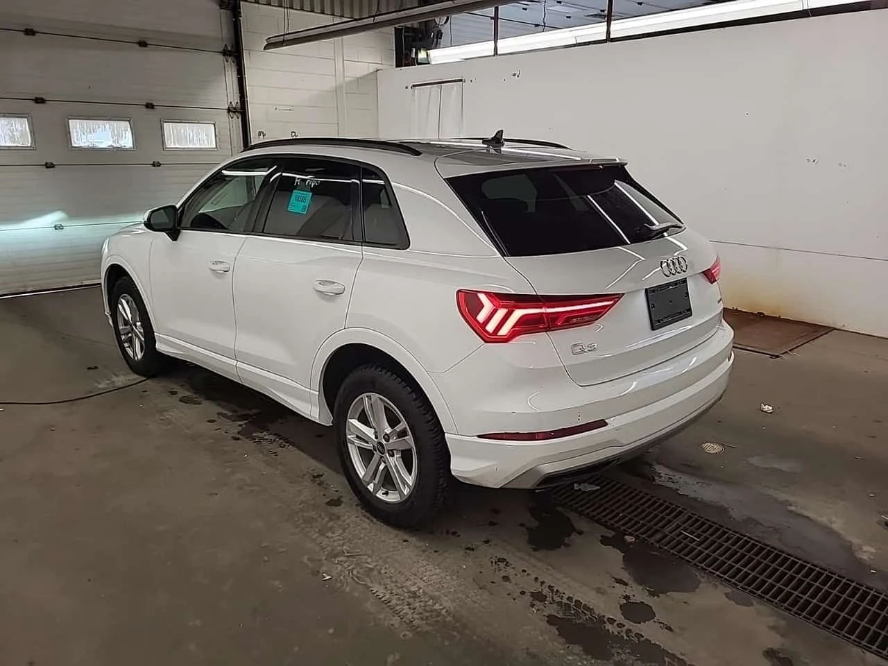 Audi Q3 * KOMFORT * CARFAX * PANO* ПОДГРЕВИ - изображение 4