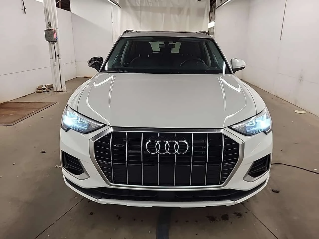 Audi Q3 * KOMFORT * CARFAX * PANO* ПОДГРЕВИ - изображение 7