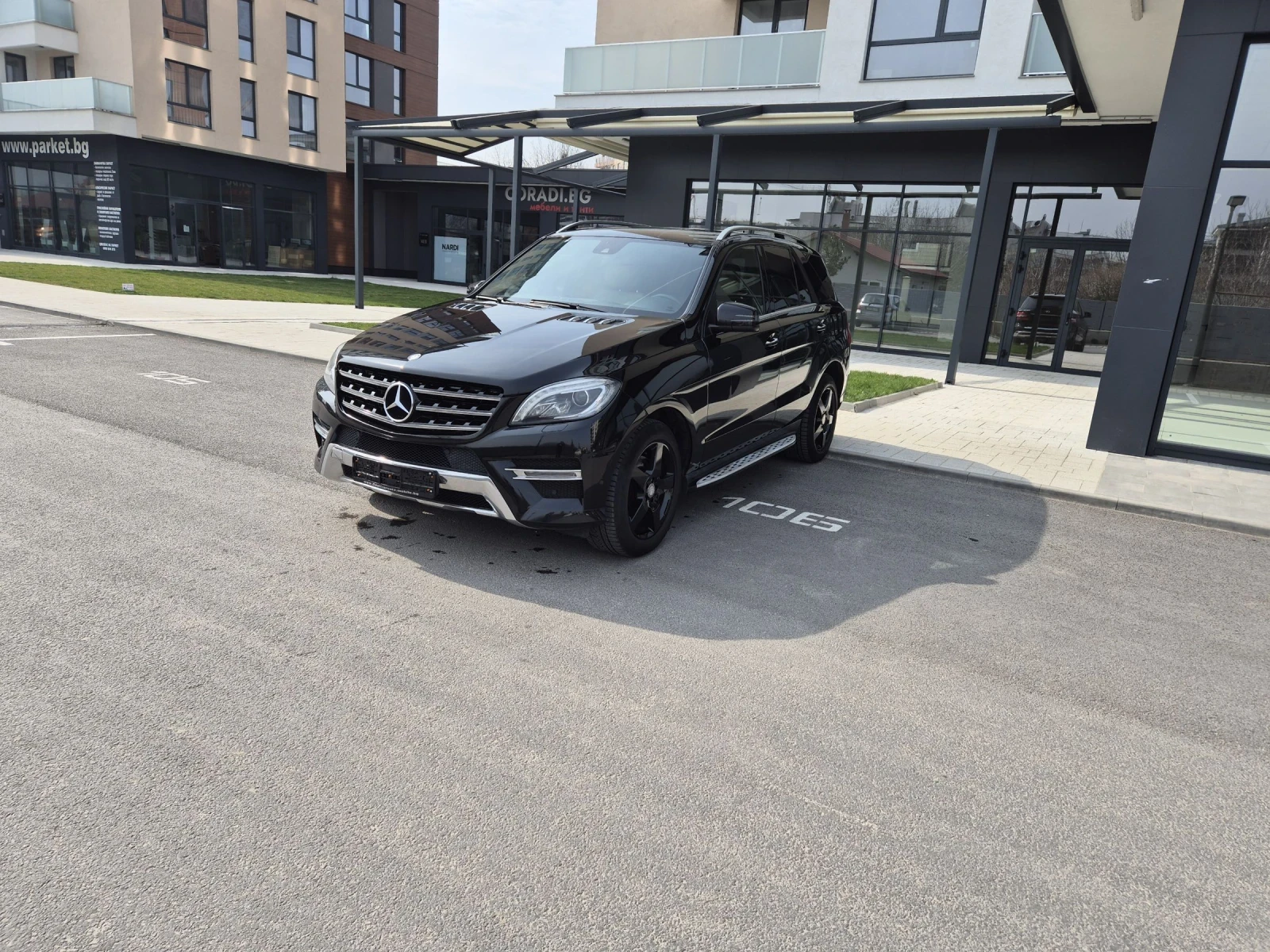 Mercedes-Benz ML 350 AMG PAKET/ ОБДУХВАНЕ/ПОДГРЕВ/ KEY LESS  | Auto.bg — изображение 1