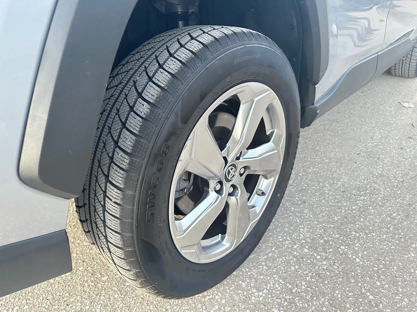 Toyota Rav4 2.5Hybrid/4x4/JBL/КОЖА/105500км., снимка 8 - Автомобили и джипове - 54101765