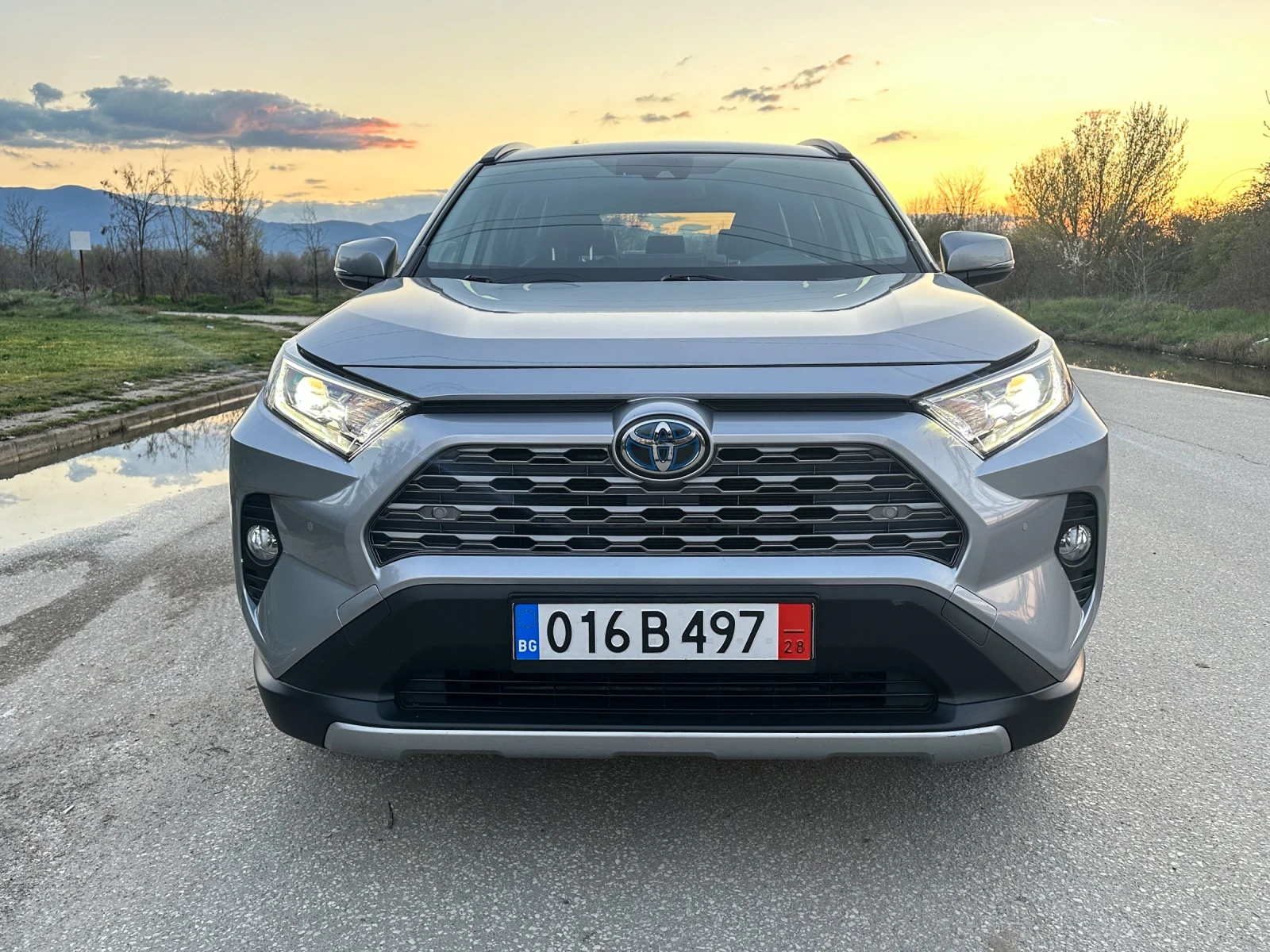 Toyota Rav4 2.5Hybrid/4x4/JBL/КОЖА/105500км., снимка 3 - Автомобили и джипове - 54101765
