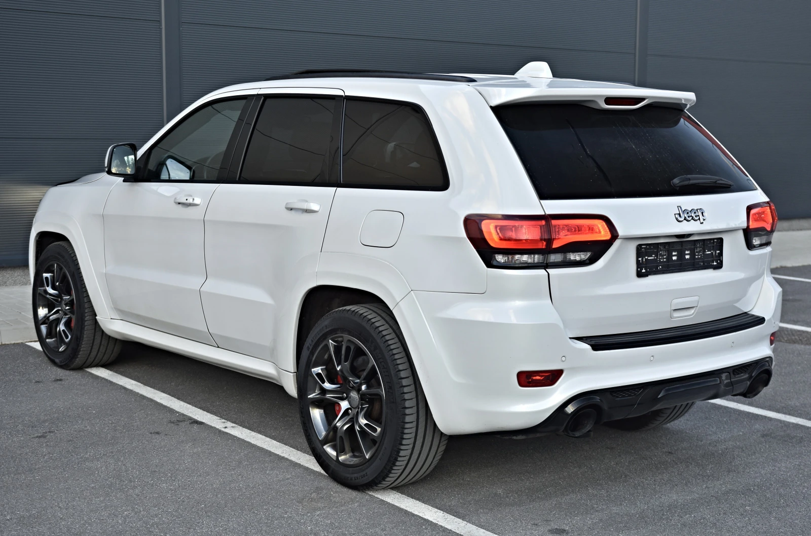 Jeep Grand cherokee 6.4SRT/DISTRONIC/CAMERA/KEYLESS/PANORAMA, снимка 6 - Автомобили и джипове - 54127927