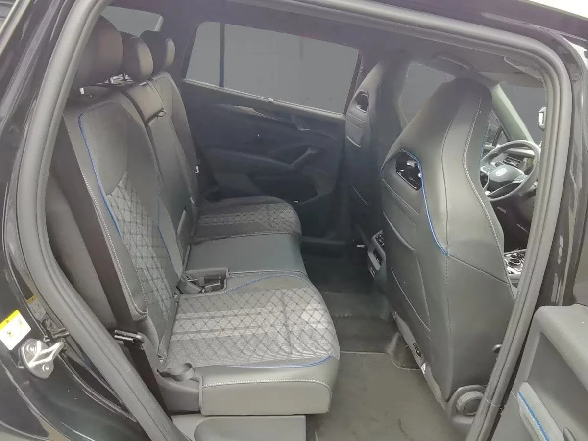 VW Tayron 2.0 TSI 4-MOTION R-LINE FRONT-ASSIST CAMERA, снимка 9 - Автомобили и джипове - 54140512