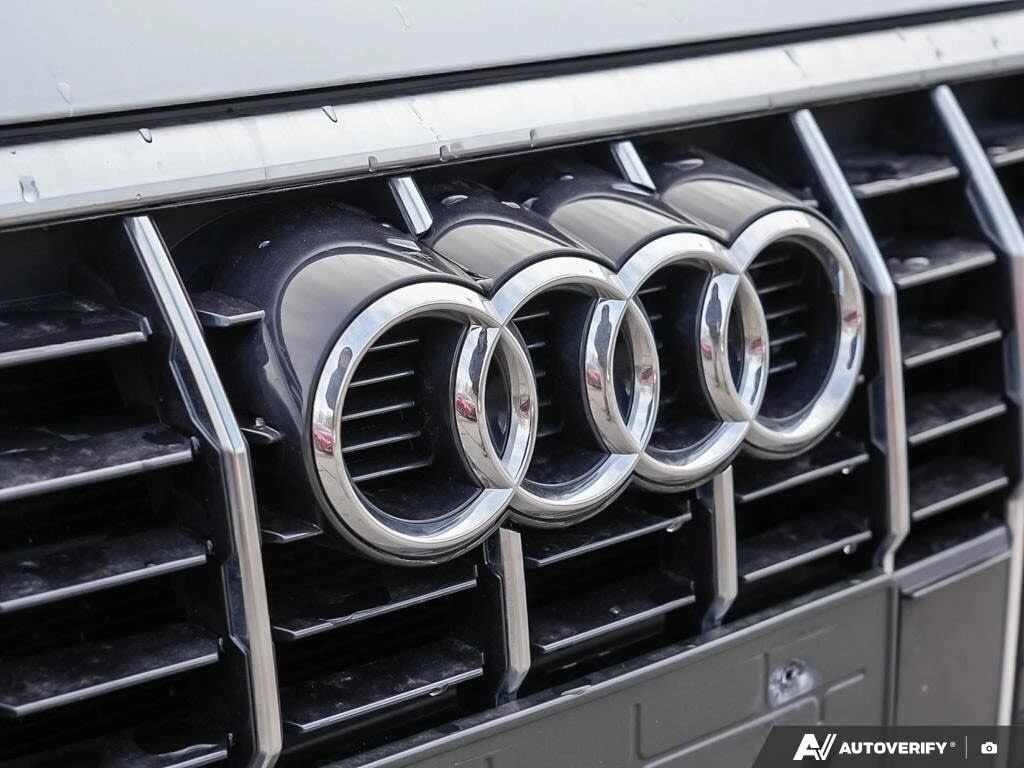 Audi Q3 * Premium* * HeadUp* AвтоКредит* (ЦЕНА ДО БГ), снимка 9 - Автомобили и джипове - 54517742