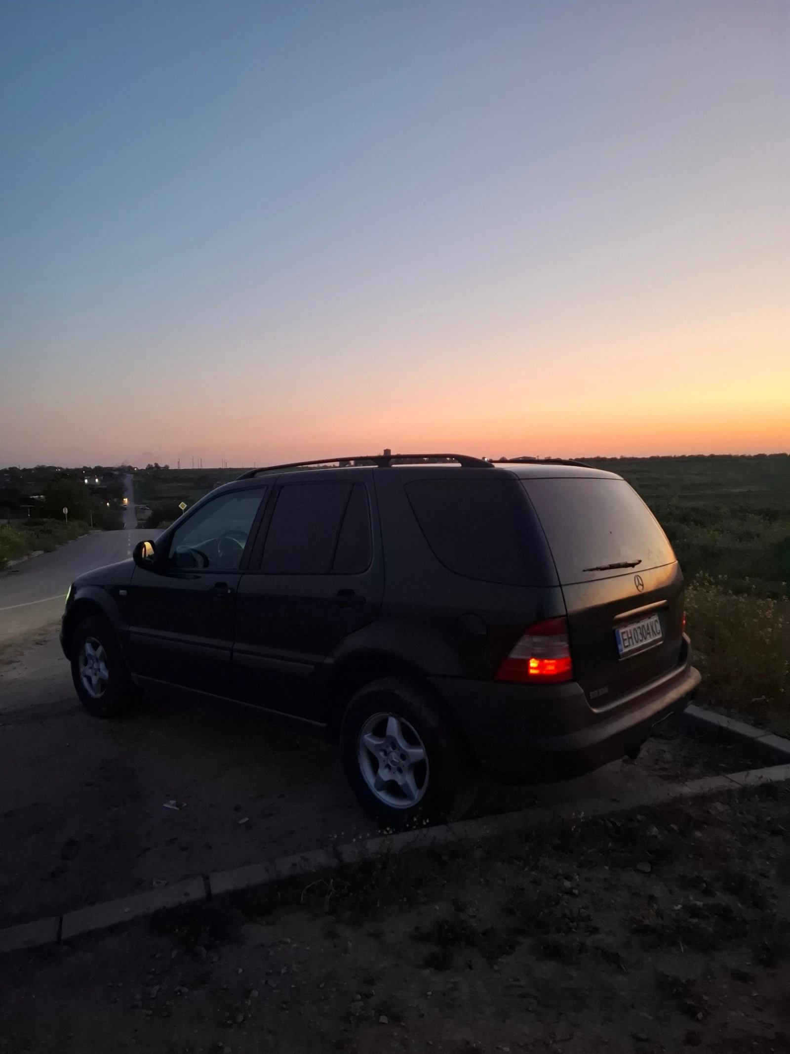 Mercedes-Benz ML 270, снимка 2 - Автомобили и джипове - 54816957