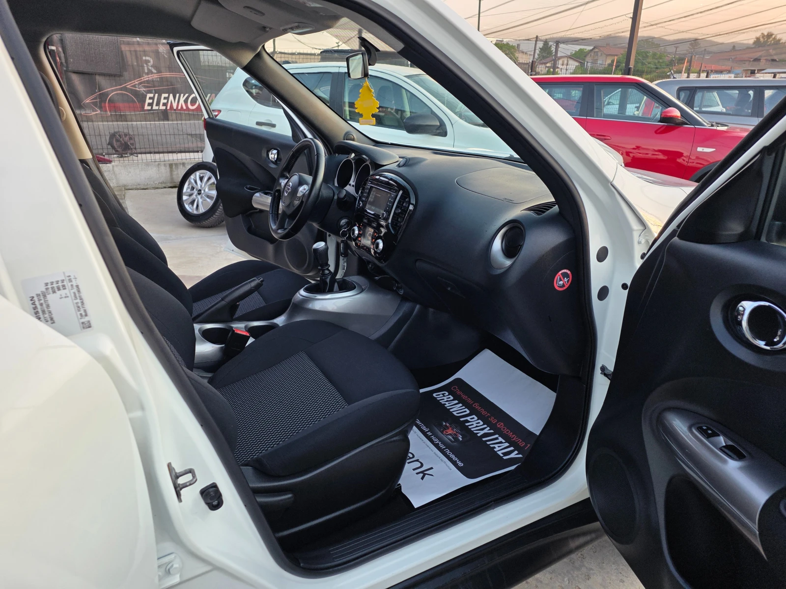 Nissan Juke 1.5DCI-110к.с EURO 5b-НАВИГАЦИЯ-ШВЕЙЦАРИЯ, снимка 13 - Автомобили и джипове - 55066446