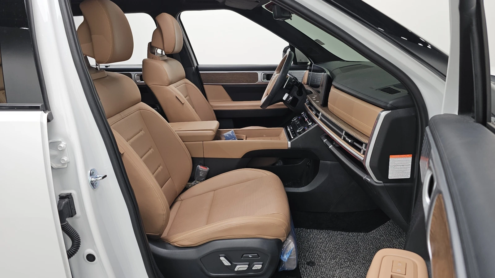 Hyundai Santa fe 1.6 HEV Calligraphy* ЕЛ. БАГАЖНИК* КРАЙНА ЦЕНА, снимка 11 - Автомобили и джипове - 55334916