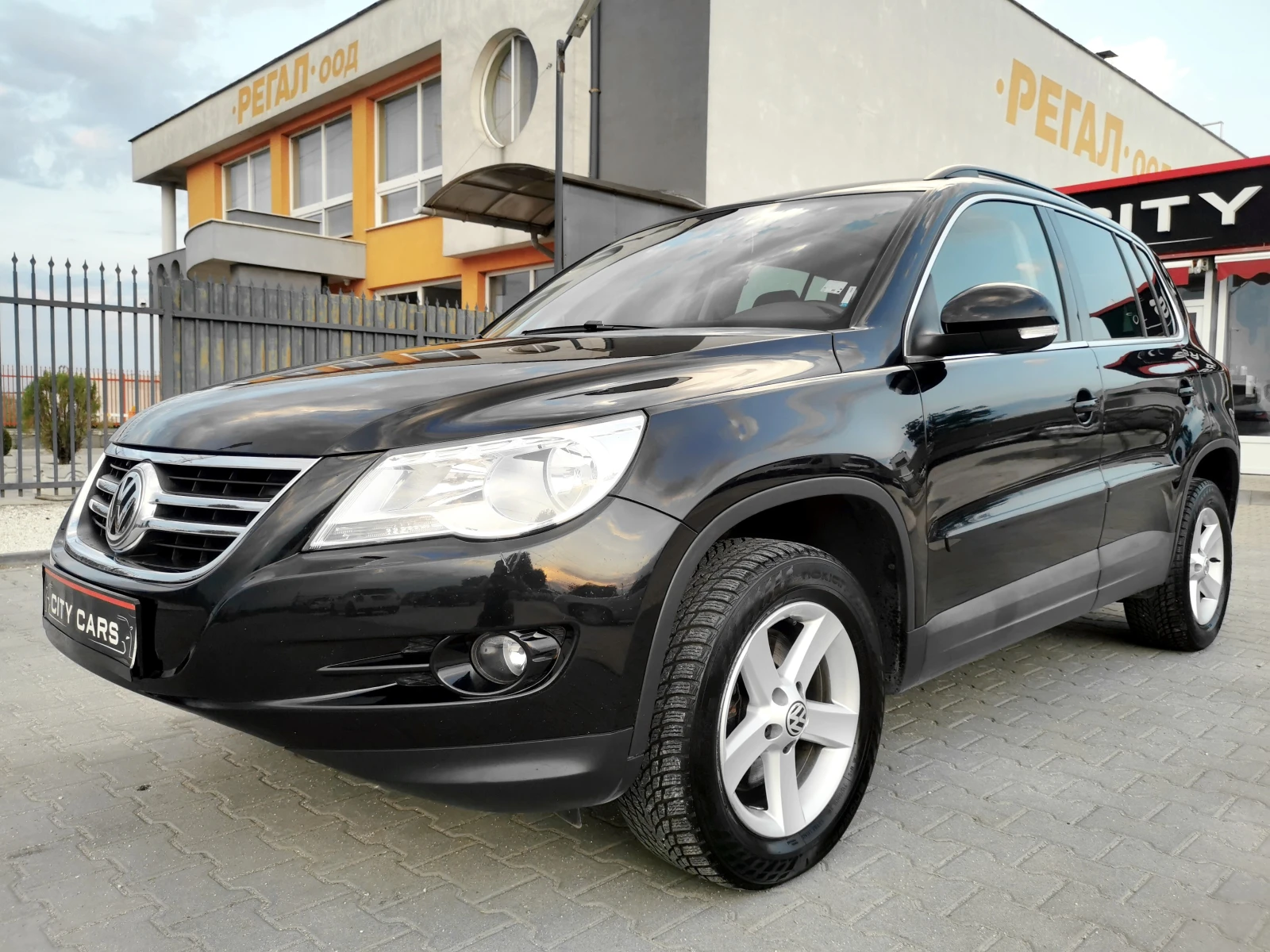 VW Tiguan 2.0 TDI 4motion, снимка 4 - Автомобили и джипове - 55609425