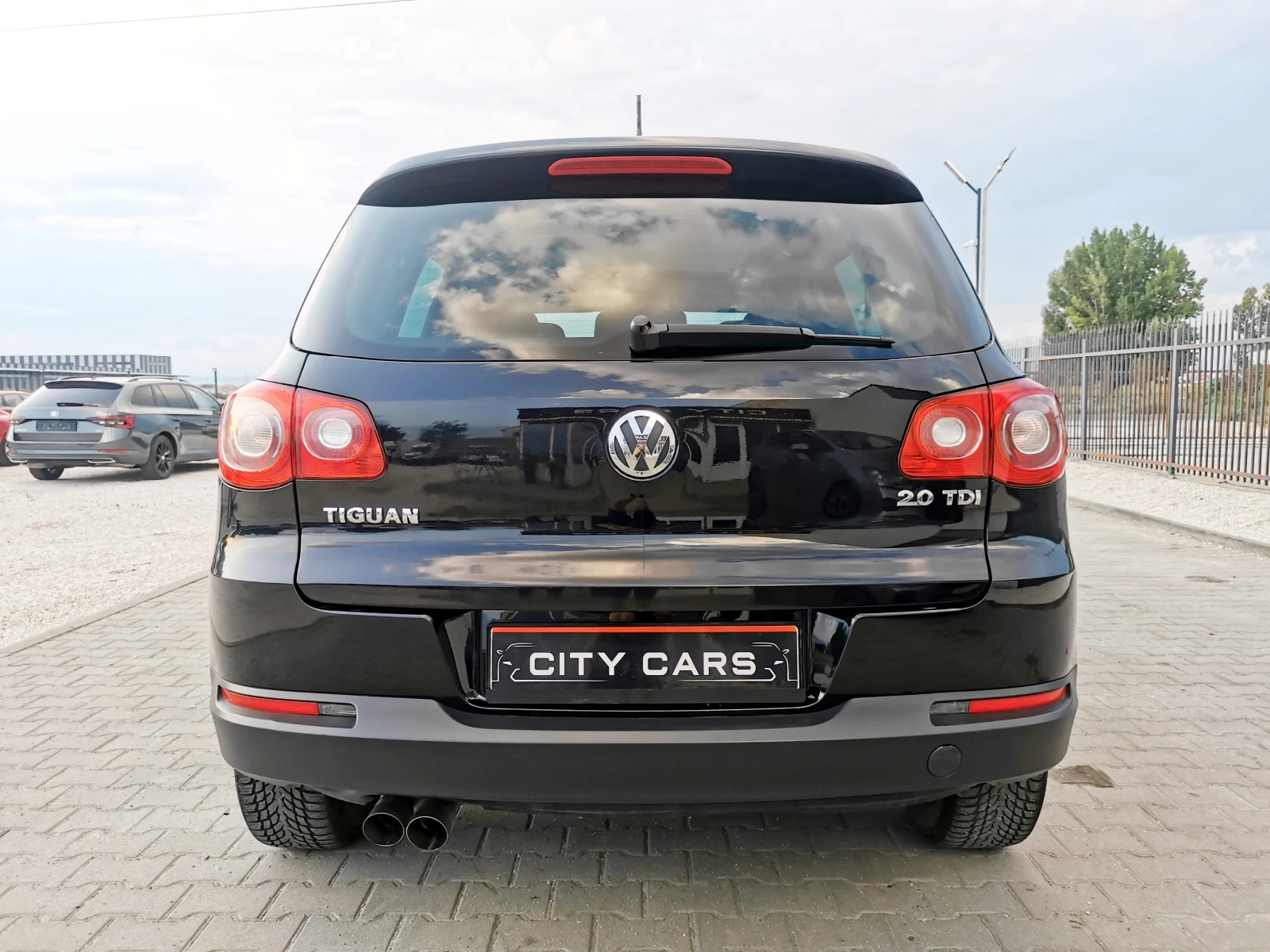 VW Tiguan 2.0 TDI 4motion, снимка 8 - Автомобили и джипове - 55609425