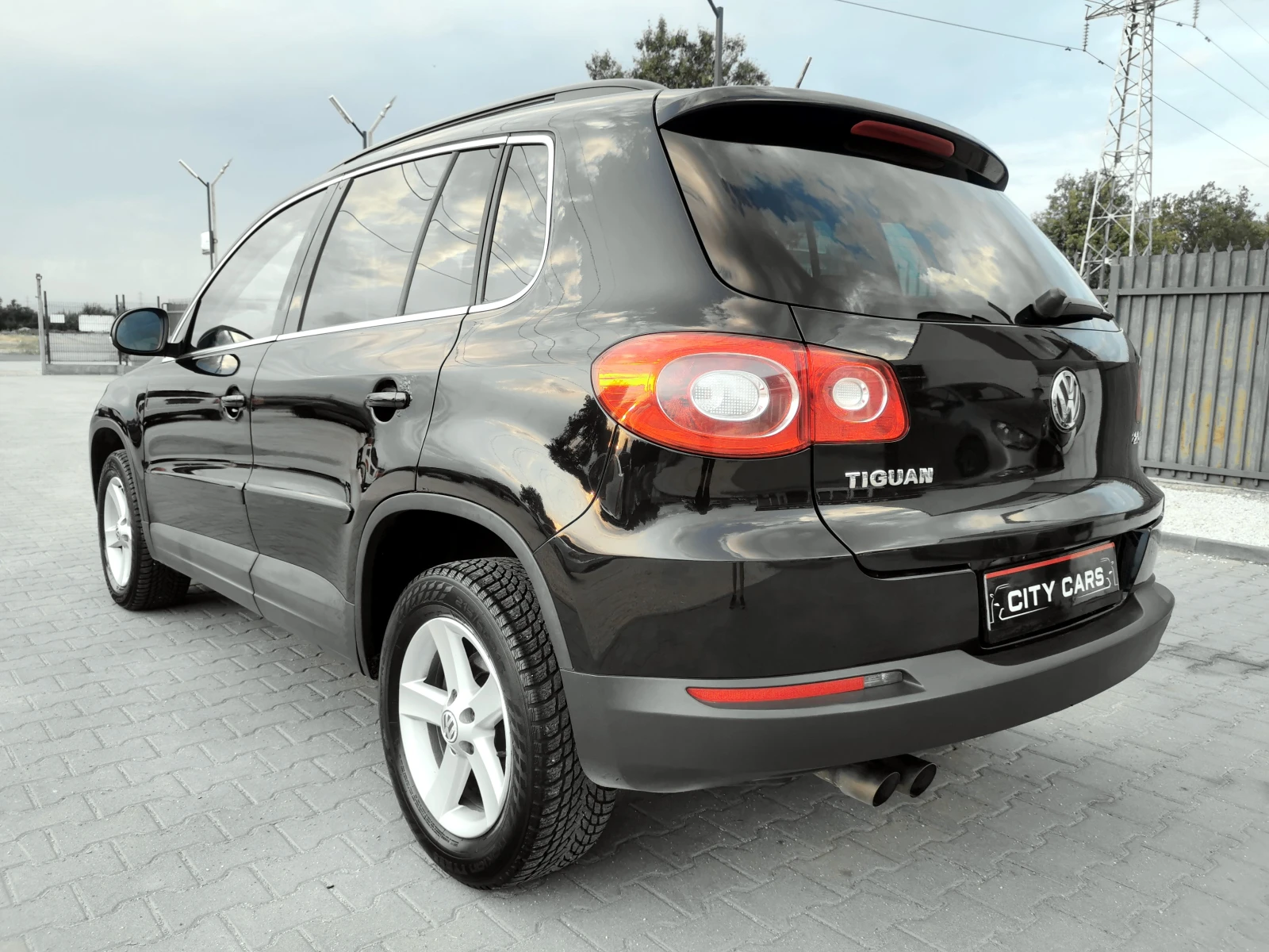 VW Tiguan 2.0 TDI 4motion, снимка 7 - Автомобили и джипове - 55609425