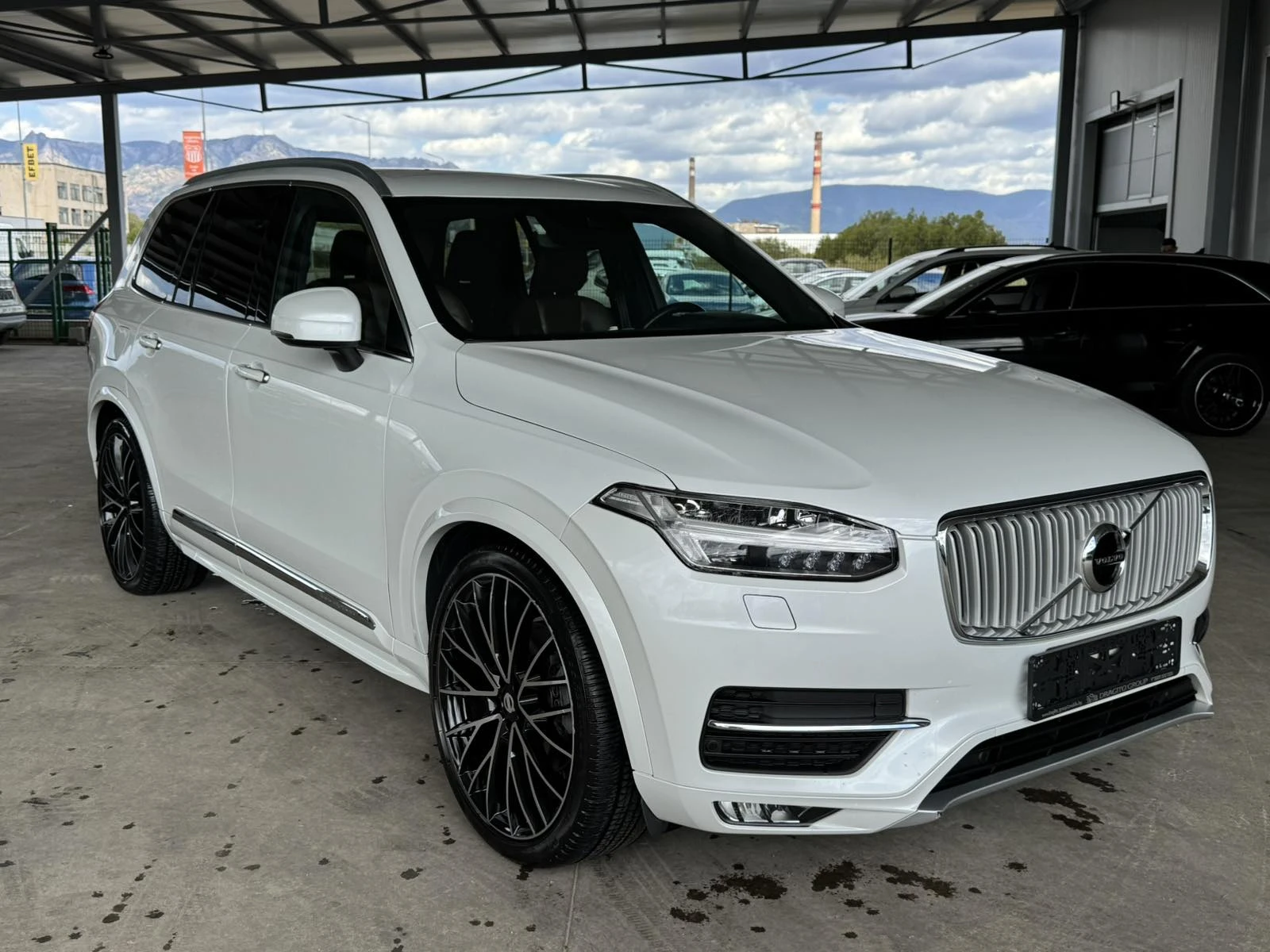 Volvo Xc90 2.0D* 235ps* 4x4* 7м* H/K* LED* Head Up* Distronic, снимка 7 - Автомобили и джипове - 55975667