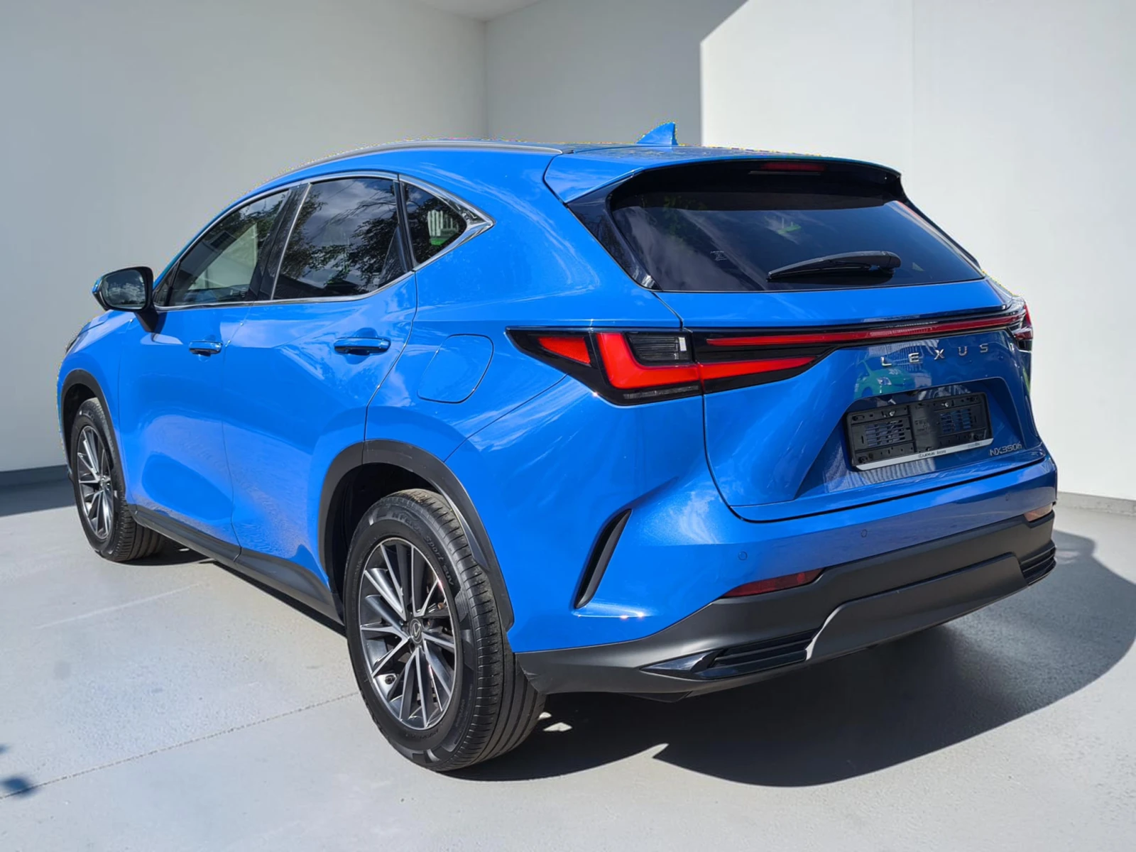 Lexus NX 350h 4х4 Hybrid Executive ГАРАНЦИЯ!, снимка 6 - Автомобили и джипове - 56216781