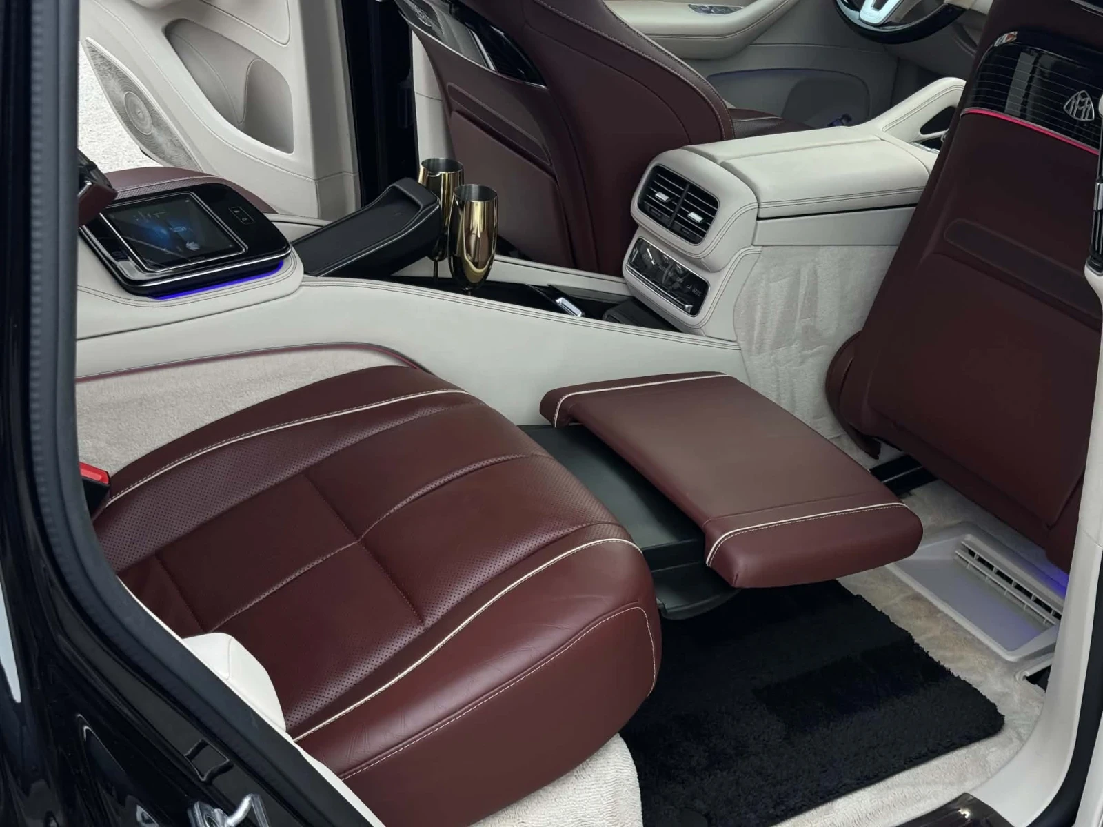 Mercedes-Benz GLS 600 Готов лизинг TWO TONE, снимка 10 - Автомобили и джипове - 56731353
