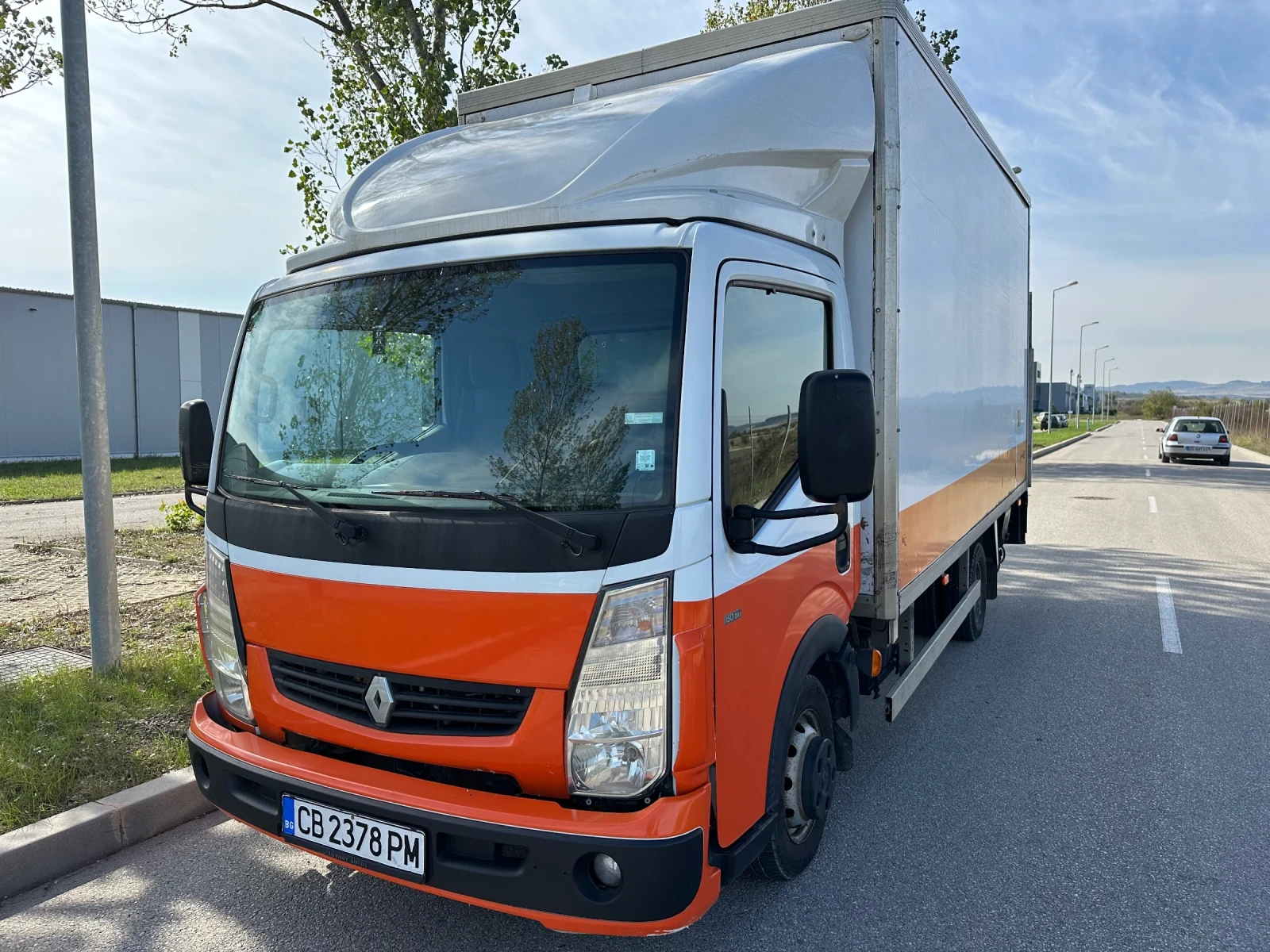 Renault Maxity ДО 3500КГ.ТЕРМО* ПАДАЩ БОРД - изображение 3