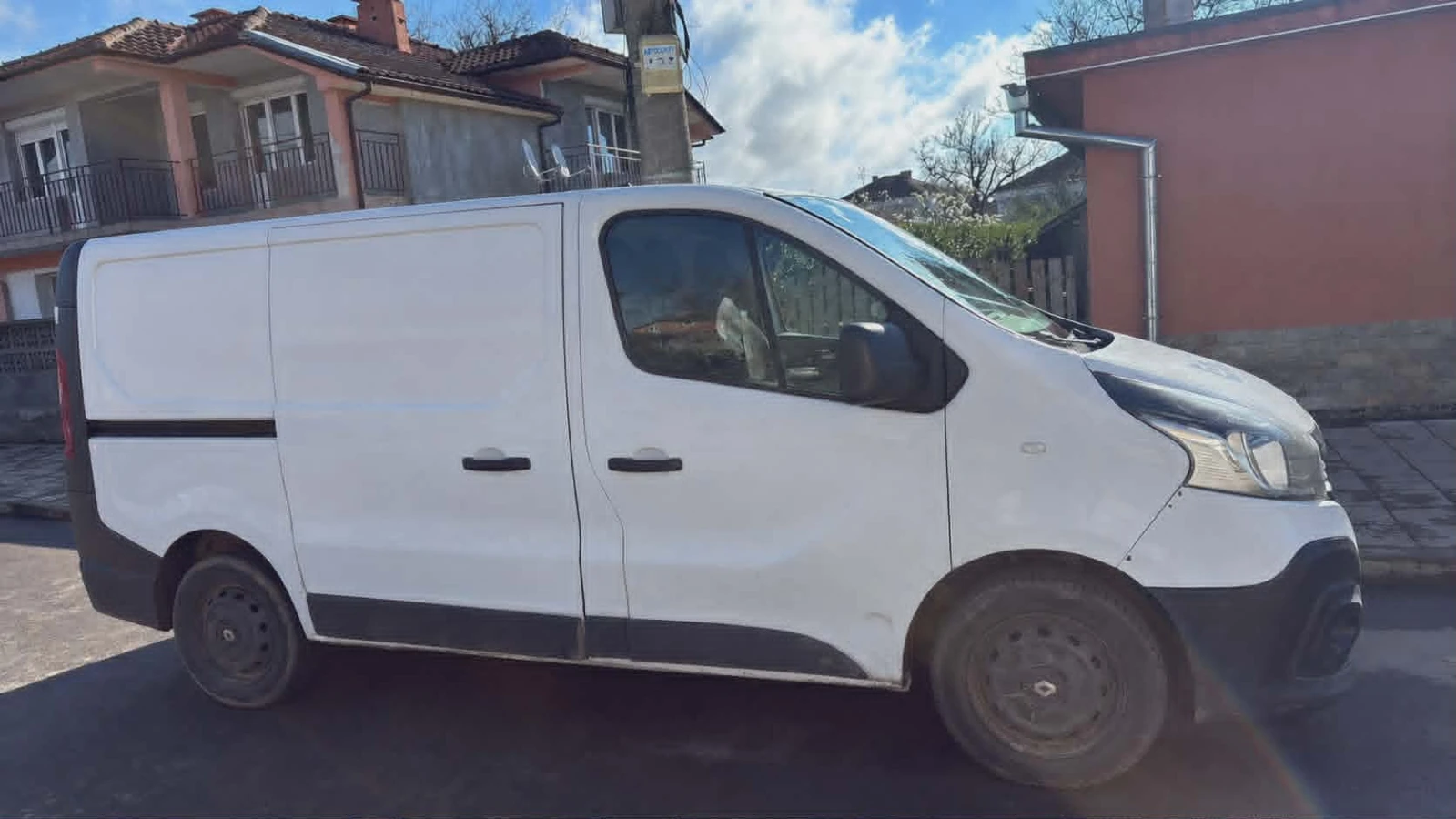 Renault Trafic, снимка 2 - Бусове и автобуси - 54600793