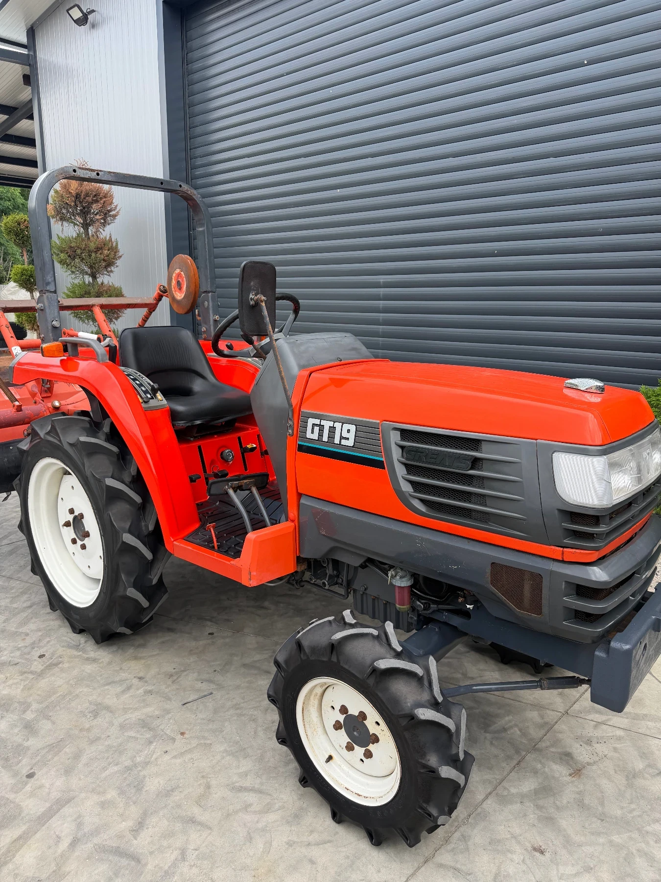 Трактор Kubota GT19 19кс.