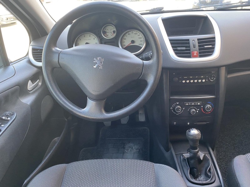 Peugeot 207 1.4, снимка 8 - Автомобили и джипове - 43947574