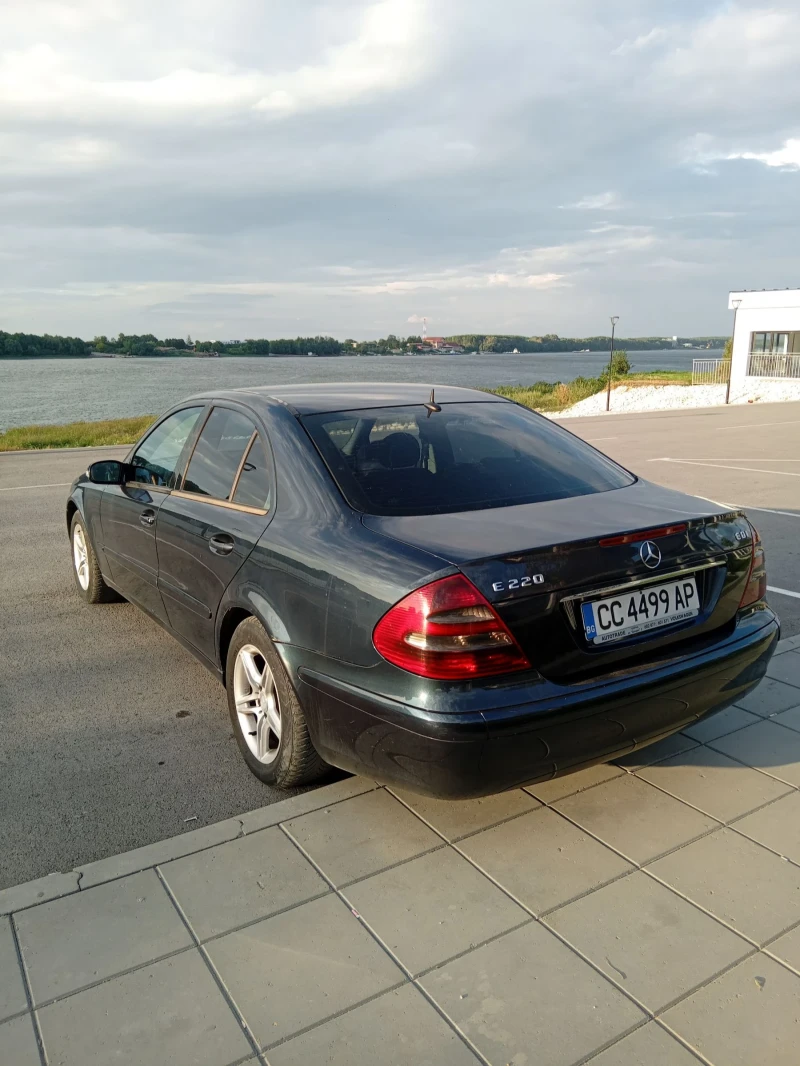 Mercedes-Benz E 220 2.2, снимка 7 - Автомобили и джипове - 47842141