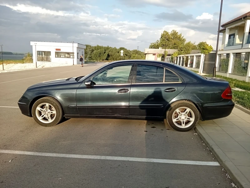 Mercedes-Benz E 220 2.2, снимка 8 - Автомобили и джипове - 47842141