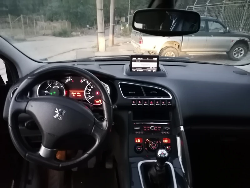 Peugeot 3008 1.6 HDI NAVI PANORAMA, снимка 14 - Автомобили и джипове - 51351975