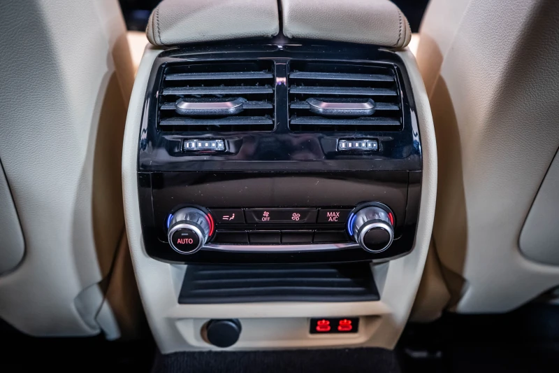 BMW 530 E xDrive Msport* Camera, снимка 15 - Автомобили и джипове - 52157325