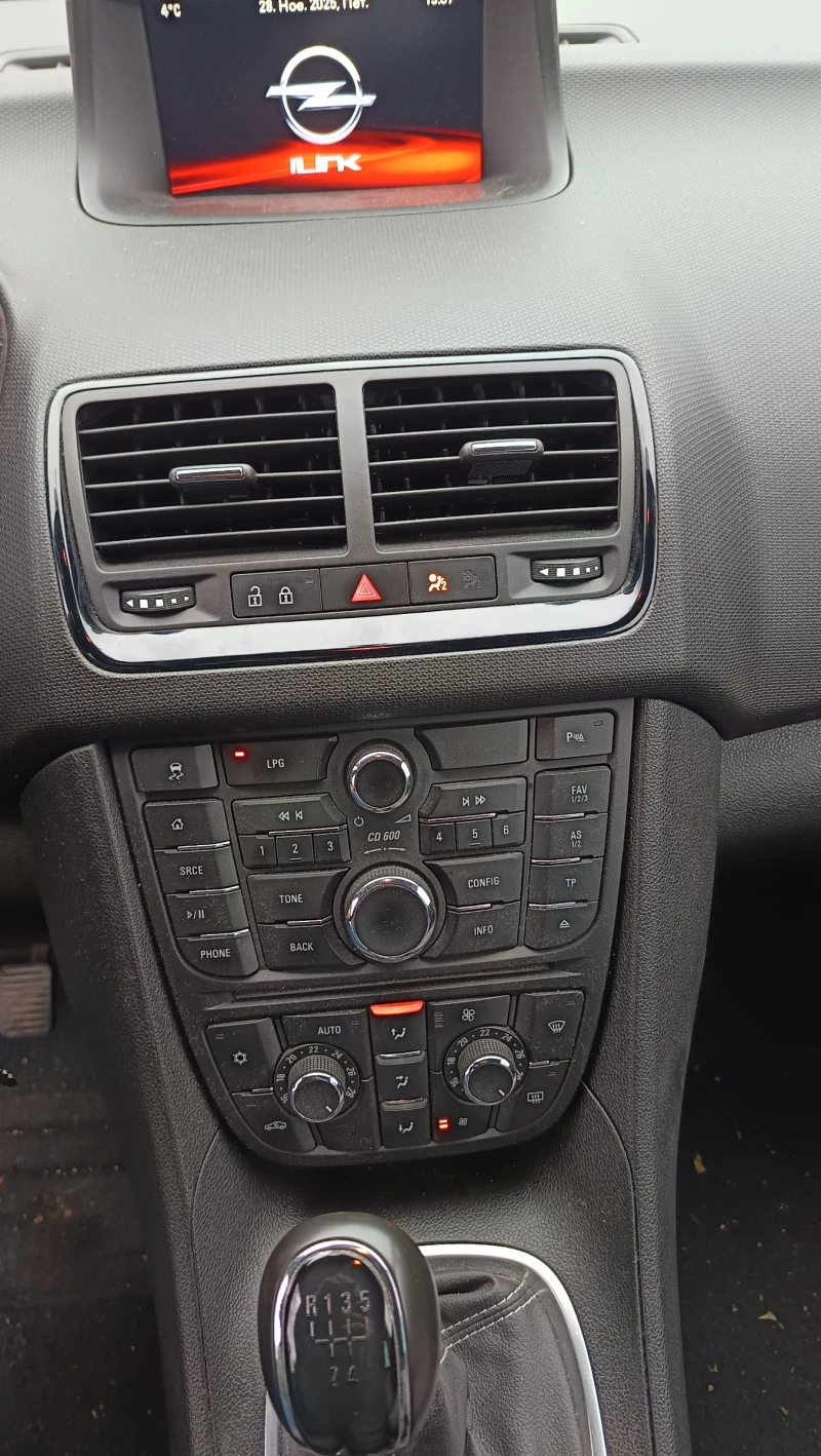 Opel Meriva, снимка 3 - Автомобили и джипове - 52844446