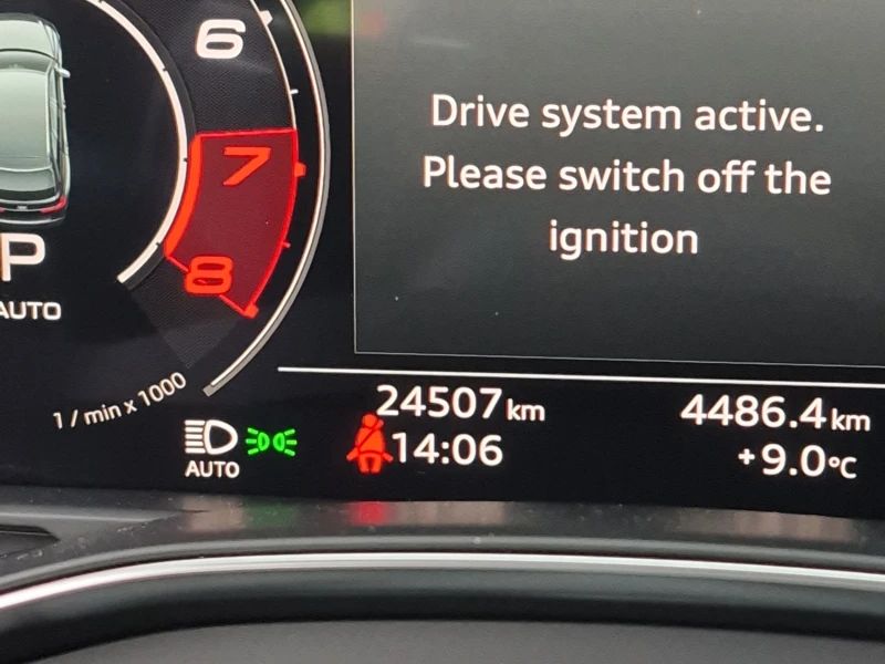 Audi Rs6 * AVANT * CARFAX * БЕЗ ПЪРВОНАЧАЛНА ВНОСКА, снимка 7 - Автомобили и джипове - 52861507