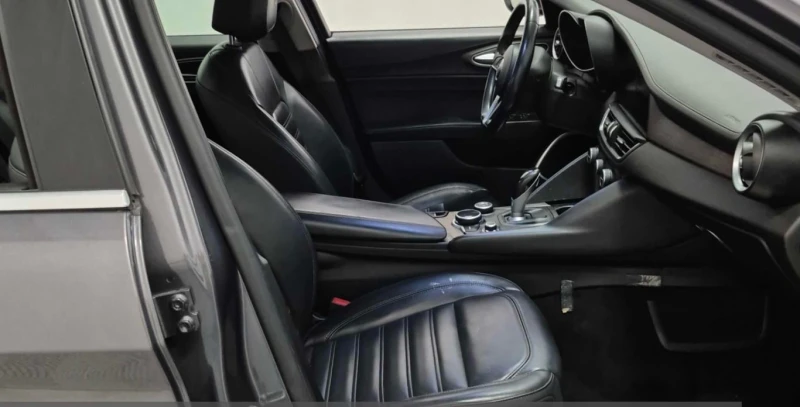 Alfa Romeo Giulia * Ti Lusso * CARFAX * ЦЕНА ДО БГ, снимка 9 - Автомобили и джипове - 53383833