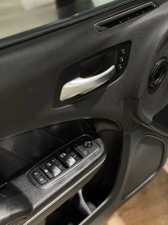 Dodge Charger GT* BLINDSPOT* PANO* KEYLESS ANDROID AUTO* CARFAX*, снимка 12 - Автомобили и джипове - 53193466