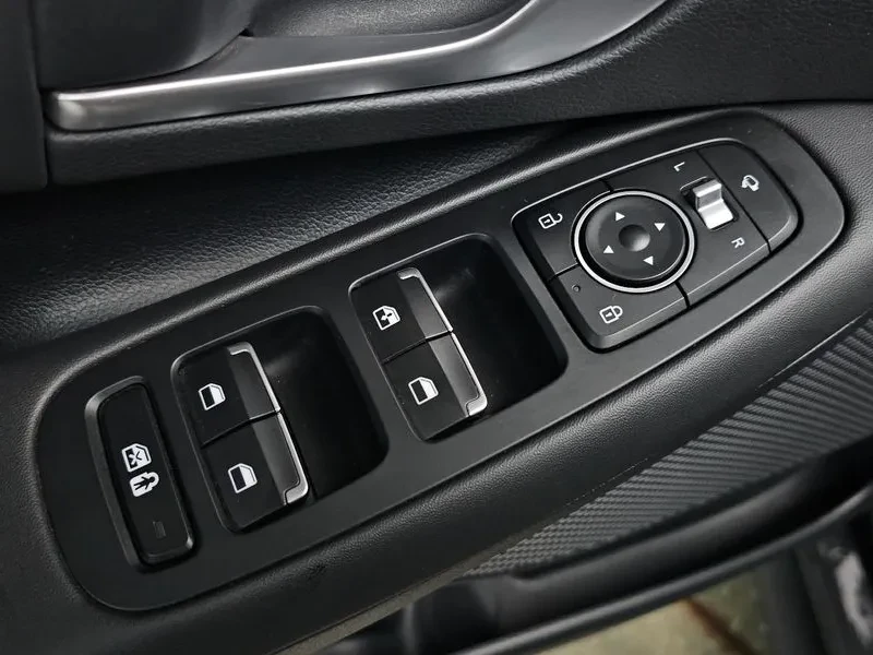 Hyundai Sonata 2.0 Lpg Style, снимка 13 - Автомобили и джипове - 55784747