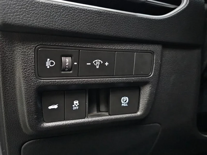 Hyundai Sonata 2.0 Lpg Style, снимка 14 - Автомобили и джипове - 55784747
