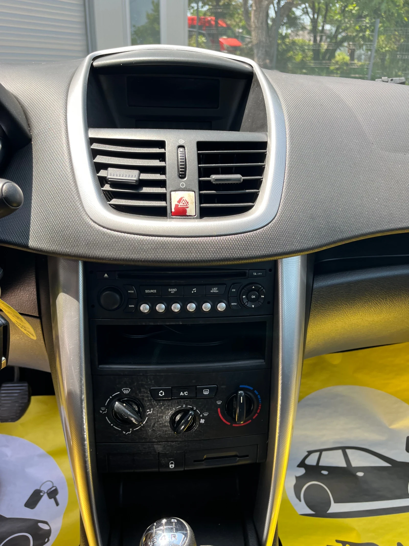 Peugeot 207 Италия 1.6hdi - изображение 10