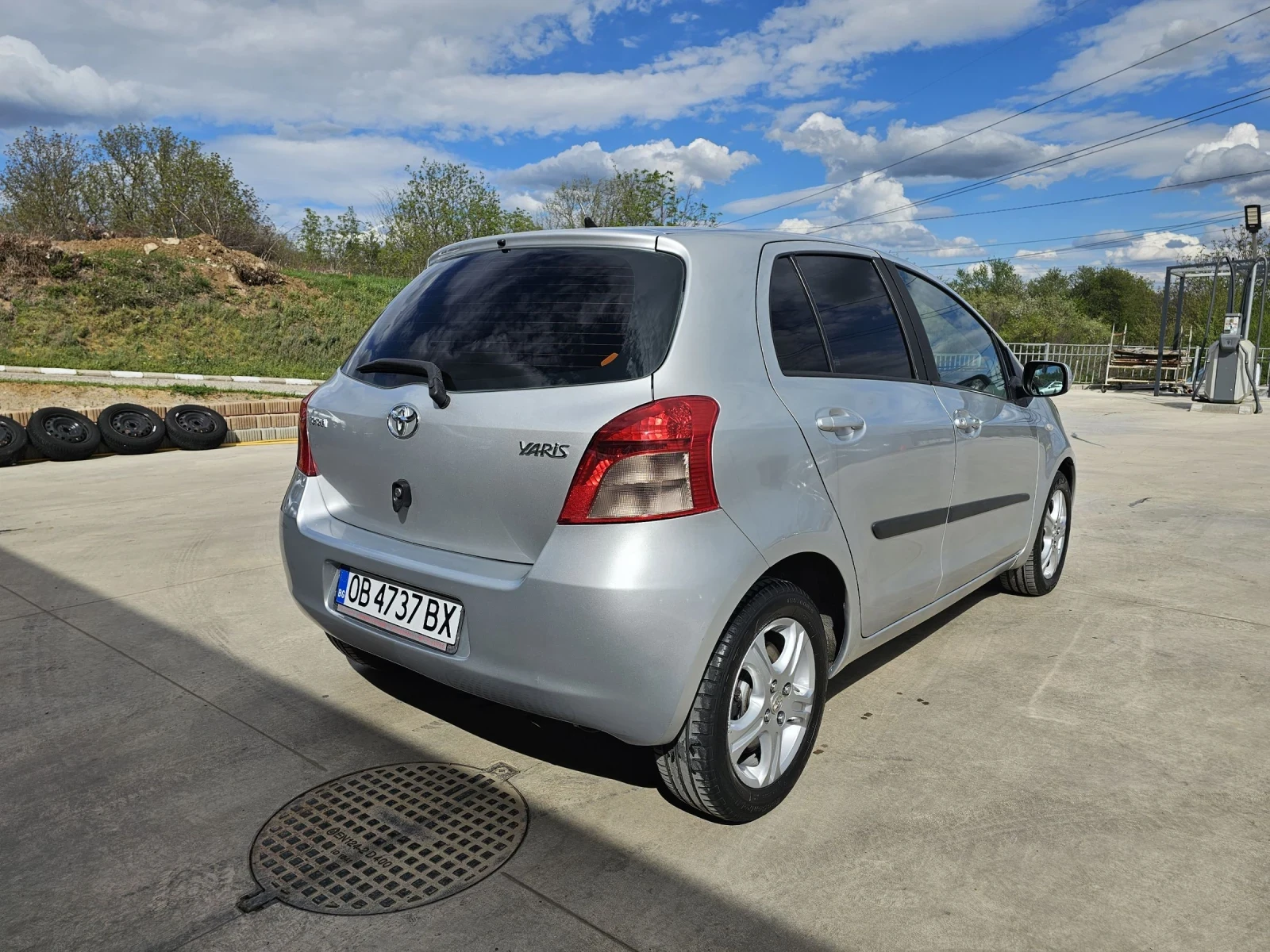 Toyota Yaris 1.33i automat - изображение 6