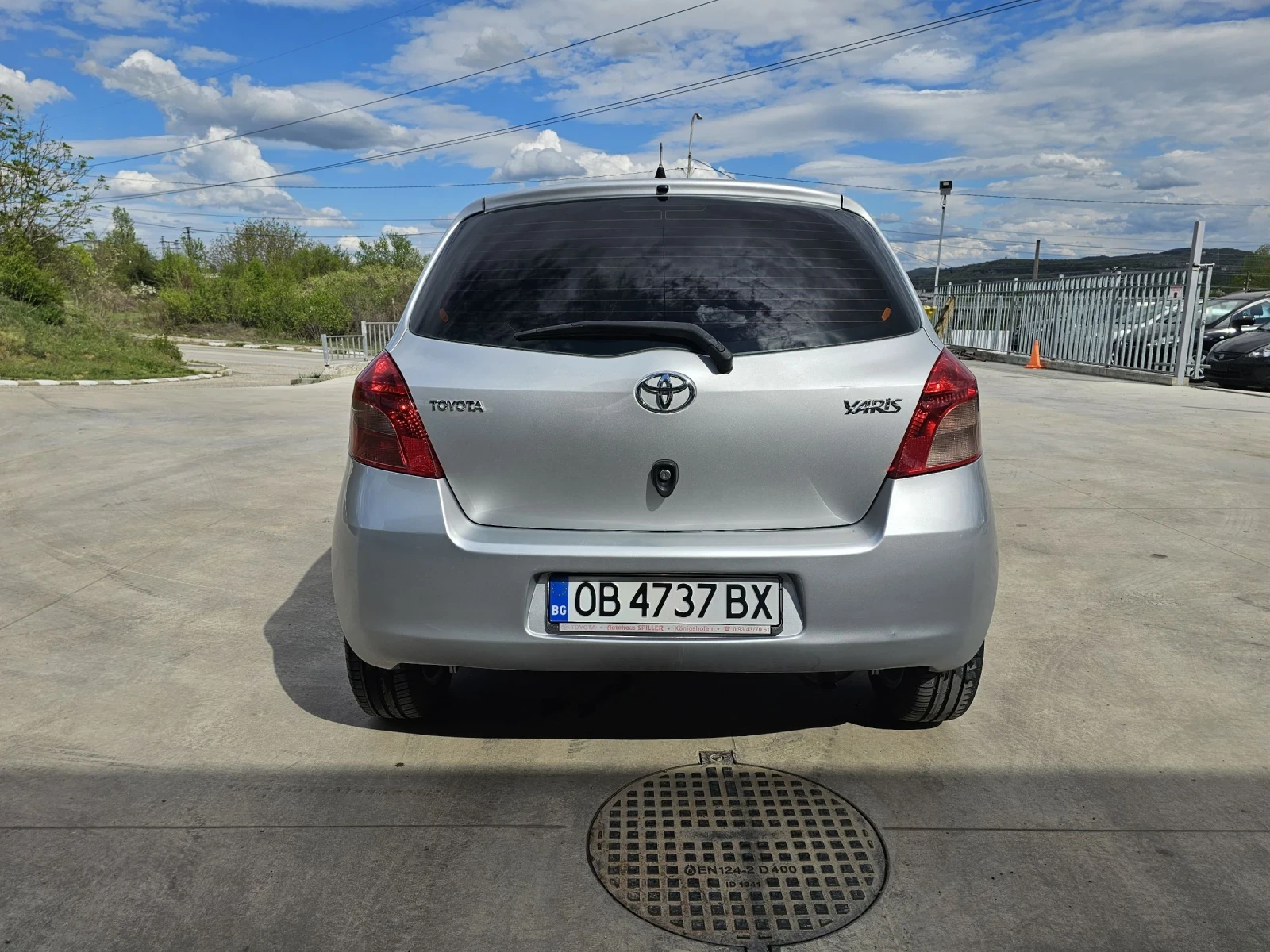Toyota Yaris 1.33i automat - изображение 5