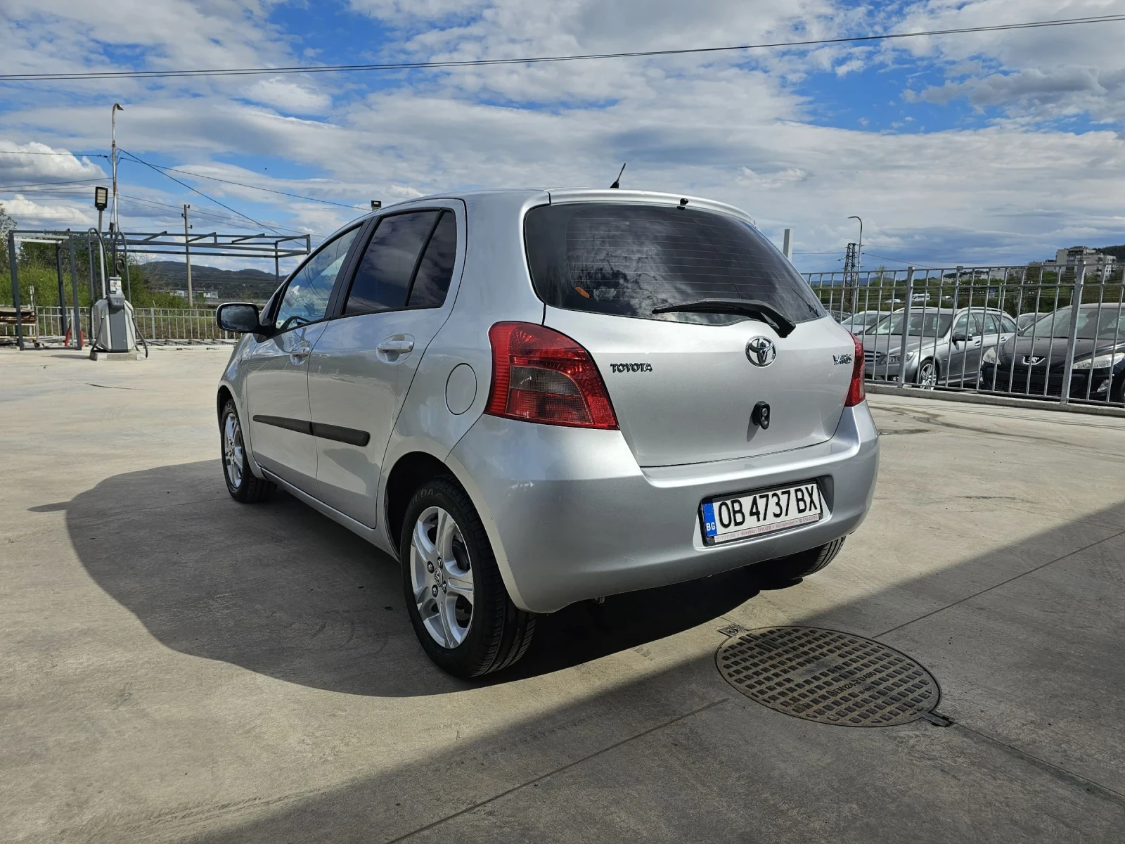 Toyota Yaris 1.33i automat - изображение 3