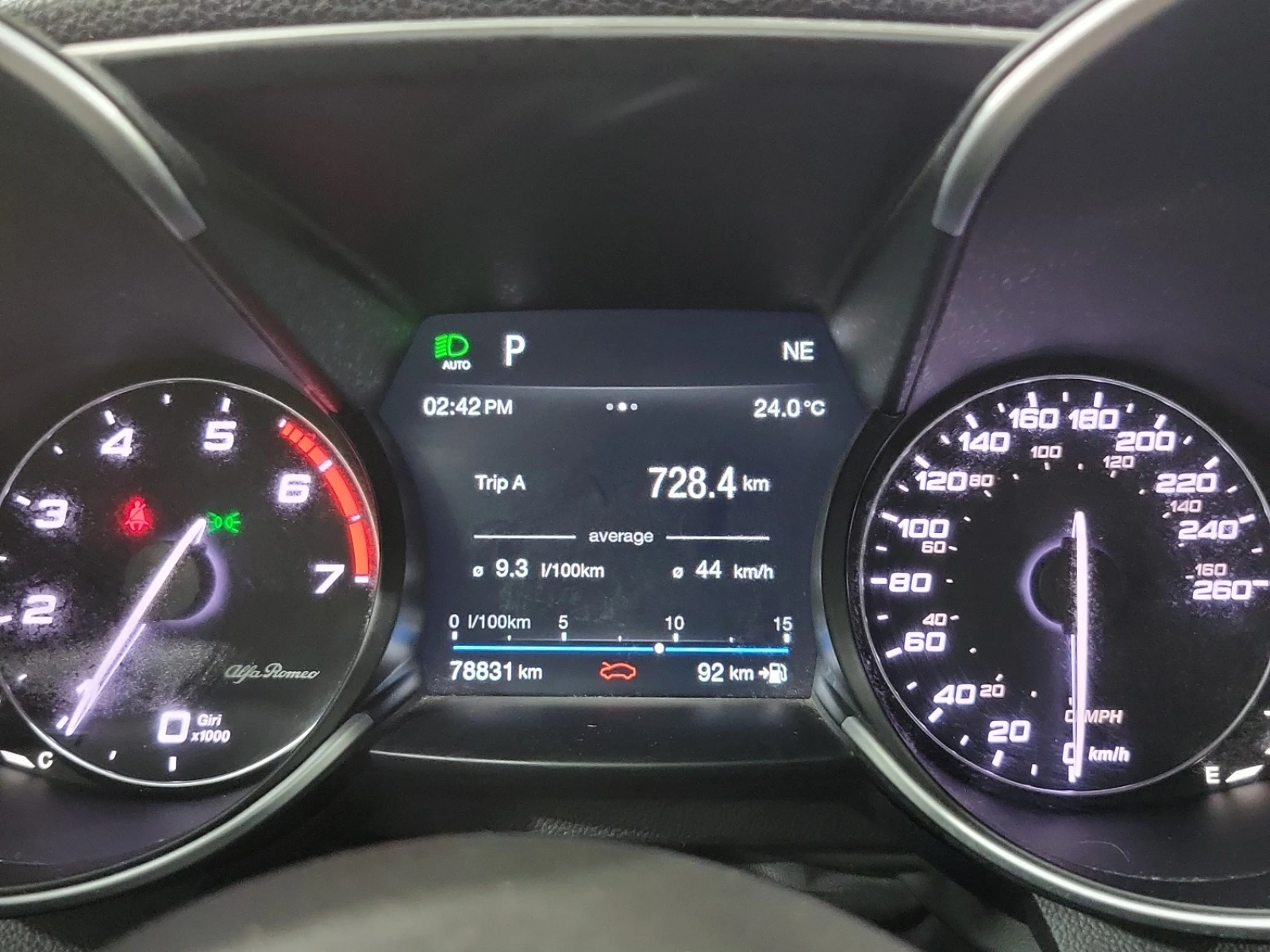 Alfa Romeo Giulia * AWD * CARFAX * АВТОКРЕДИТ - изображение 10