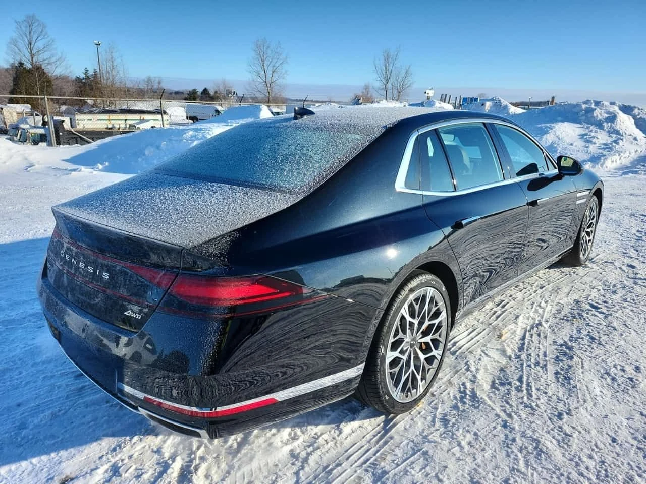 Genesis G90 3.5T| BANG & OLUFSEN| 360| HUD| PANO| ОБДУХВАНЕ, снимка 3 - Автомобили и джипове - 53891887