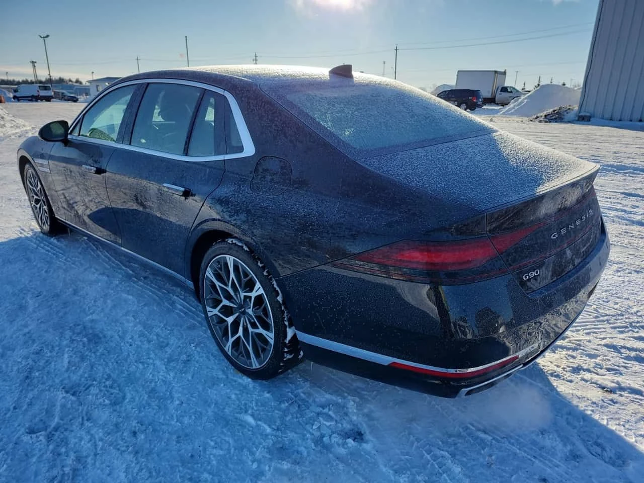 Genesis G90 3.5T| BANG & OLUFSEN| 360| HUD| PANO| ОБДУХВАНЕ, снимка 4 - Автомобили и джипове - 53891887