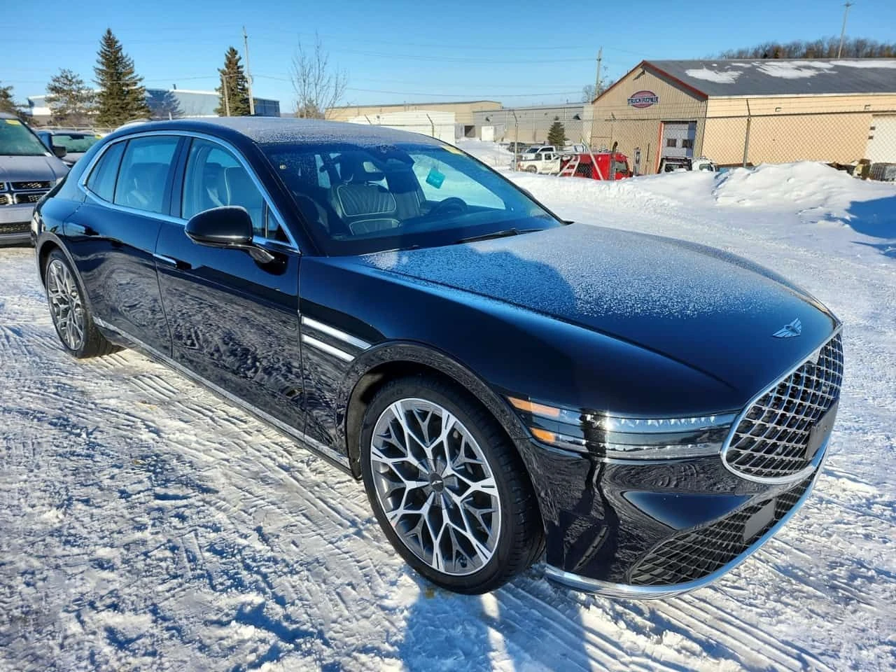 Genesis G90 3.5T| BANG & OLUFSEN| 360| HUD| PANO| ОБДУХВАНЕ, снимка 2 - Автомобили и джипове - 53891887