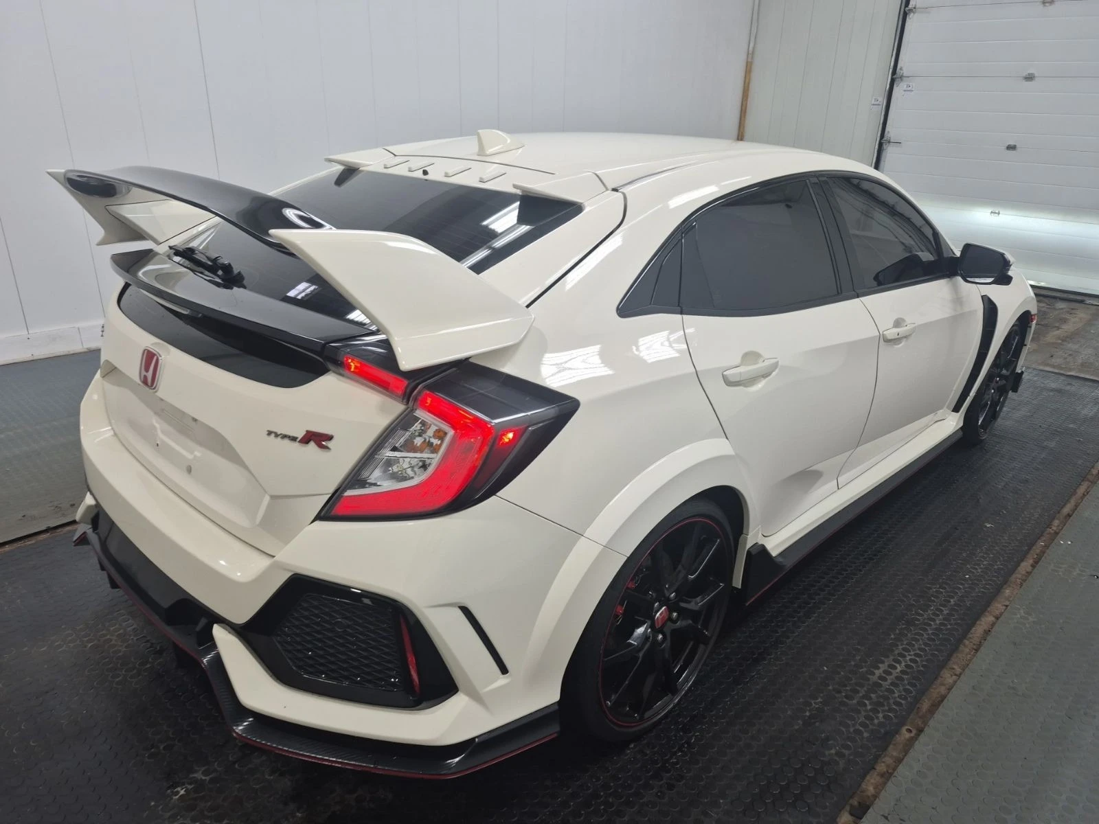 Honda Civic TYPE R АВТО КРЕДИТ, снимка 3 - Автомобили и джипове - 53950870