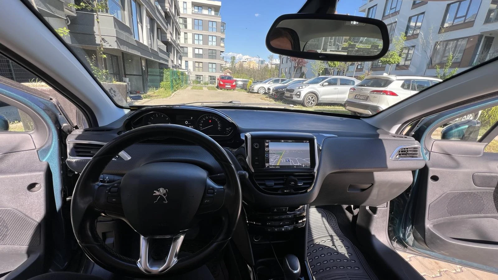 Peugeot 2008, снимка 14 - Автомобили и джипове - 54463798