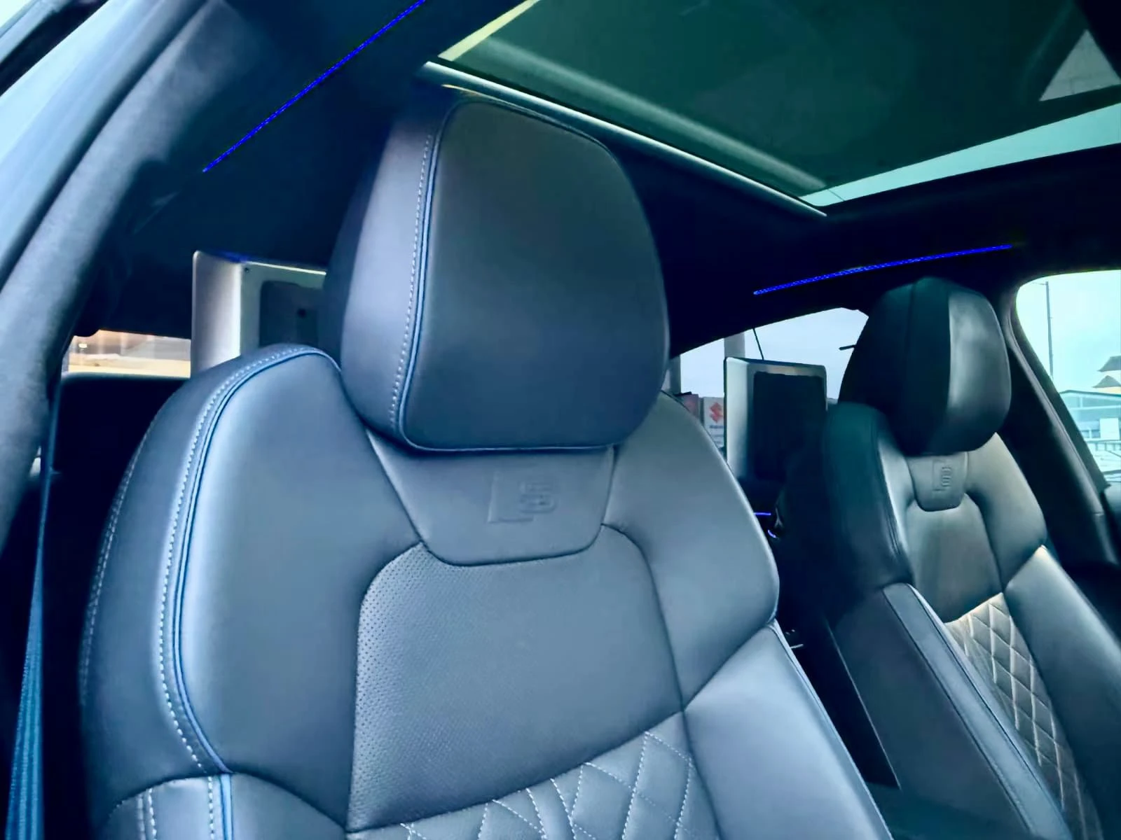 Audi A8 L* 60 TFSI* S-Line* Pano* TV* Лизинг , снимка 12 - Автомобили и джипове - 54515637