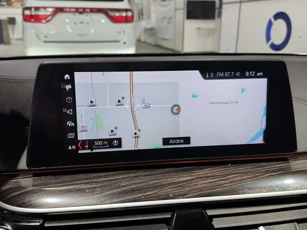 BMW 540 * XDRIVE * МАСАЖИ * ОБДУХВАНЕ * HUD * H/K * GESTUR, снимка 11 - Автомобили и джипове - 54612097