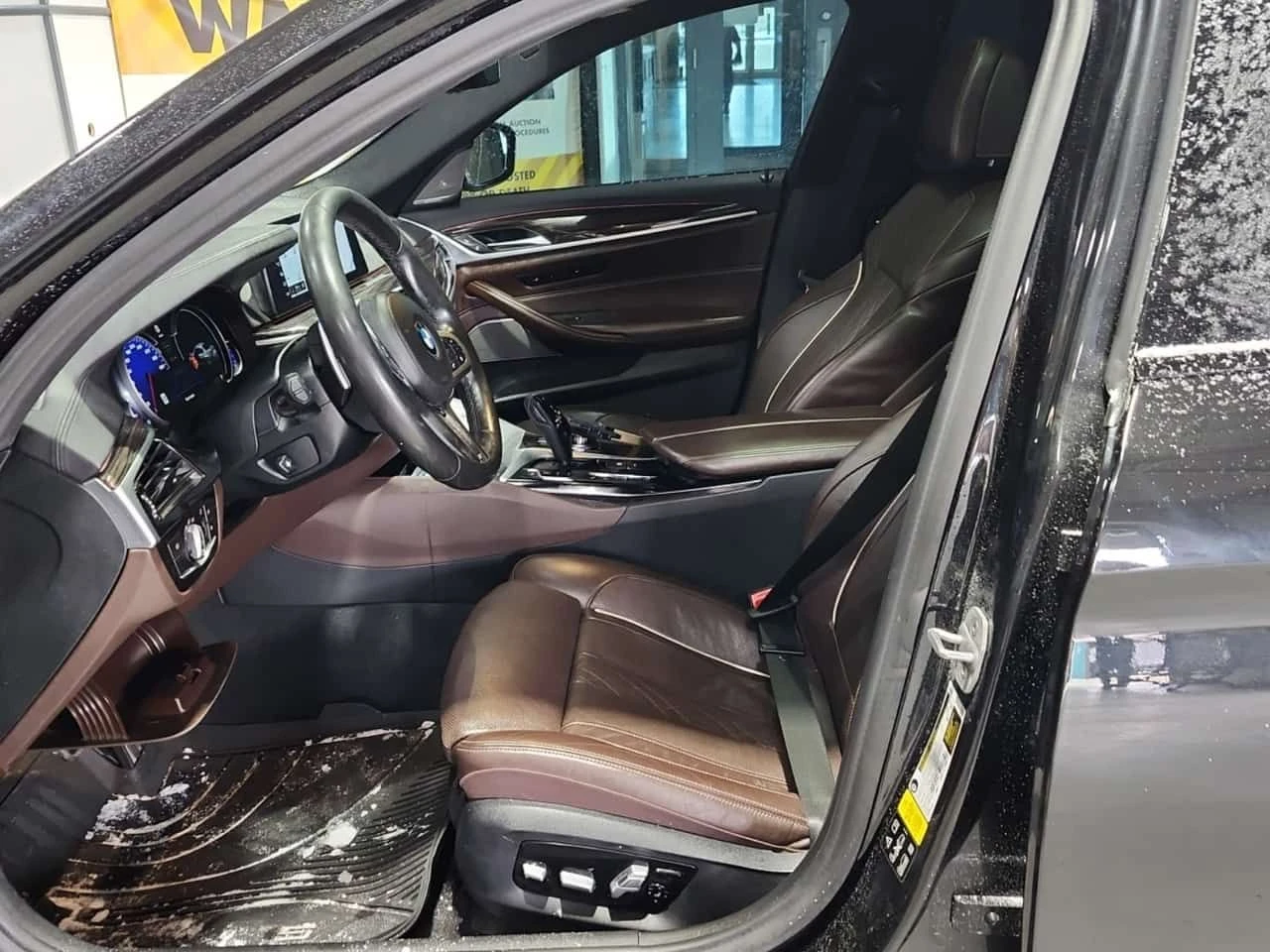BMW 540 * XDRIVE * МАСАЖИ * ОБДУХВАНЕ * HUD * H/K * GESTUR, снимка 5 - Автомобили и джипове - 54612097
