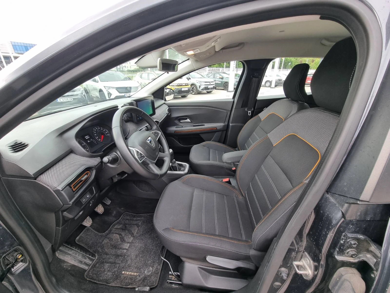 Dacia Sandero Stepway TCe 100 к.с. ECO-G S&S BVM6, снимка 13 - Автомобили и джипове - 54763914