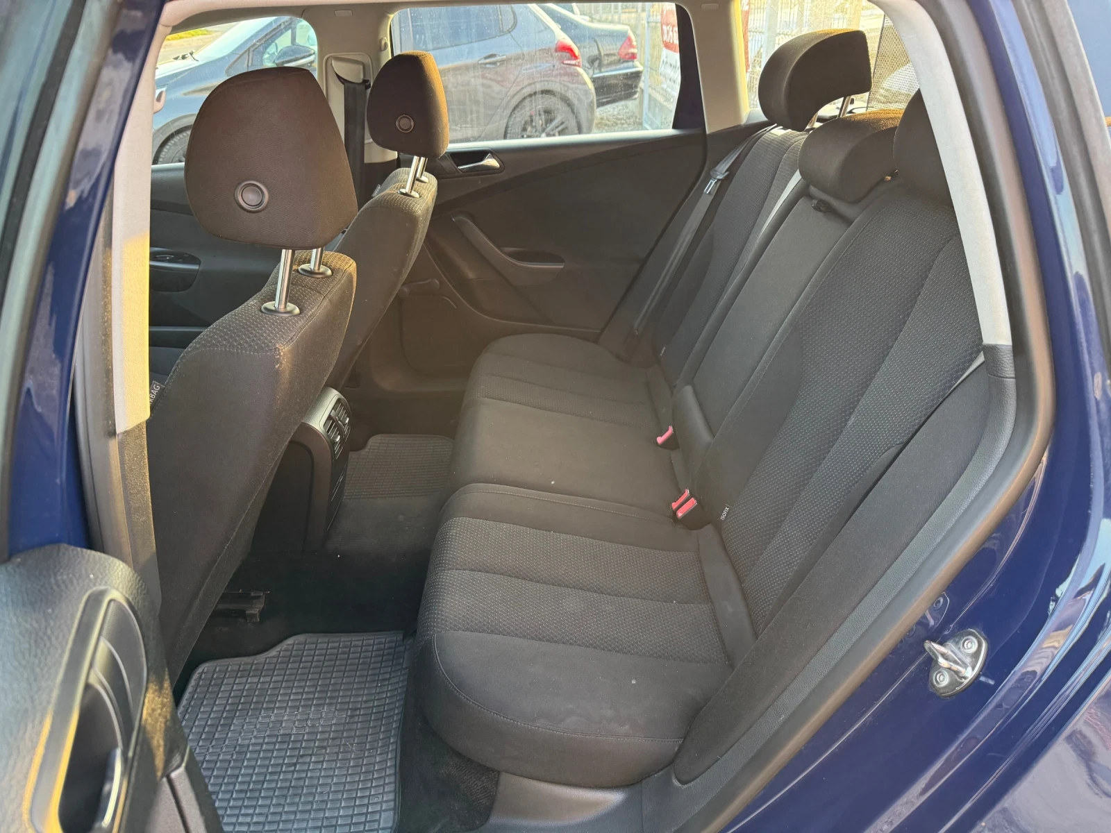 VW Golf 1.9 TDI , снимка 8 - Автомобили и джипове - 54800080