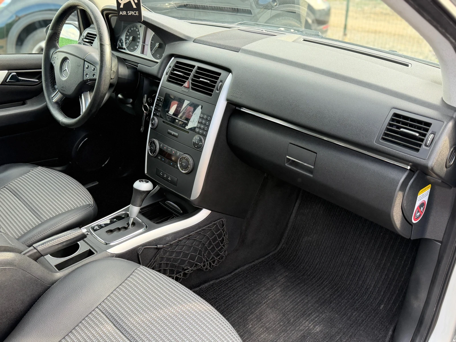 Mercedes-Benz B 200 CDI /// AUTOMAT , снимка 7 - Автомобили и джипове - 55016509