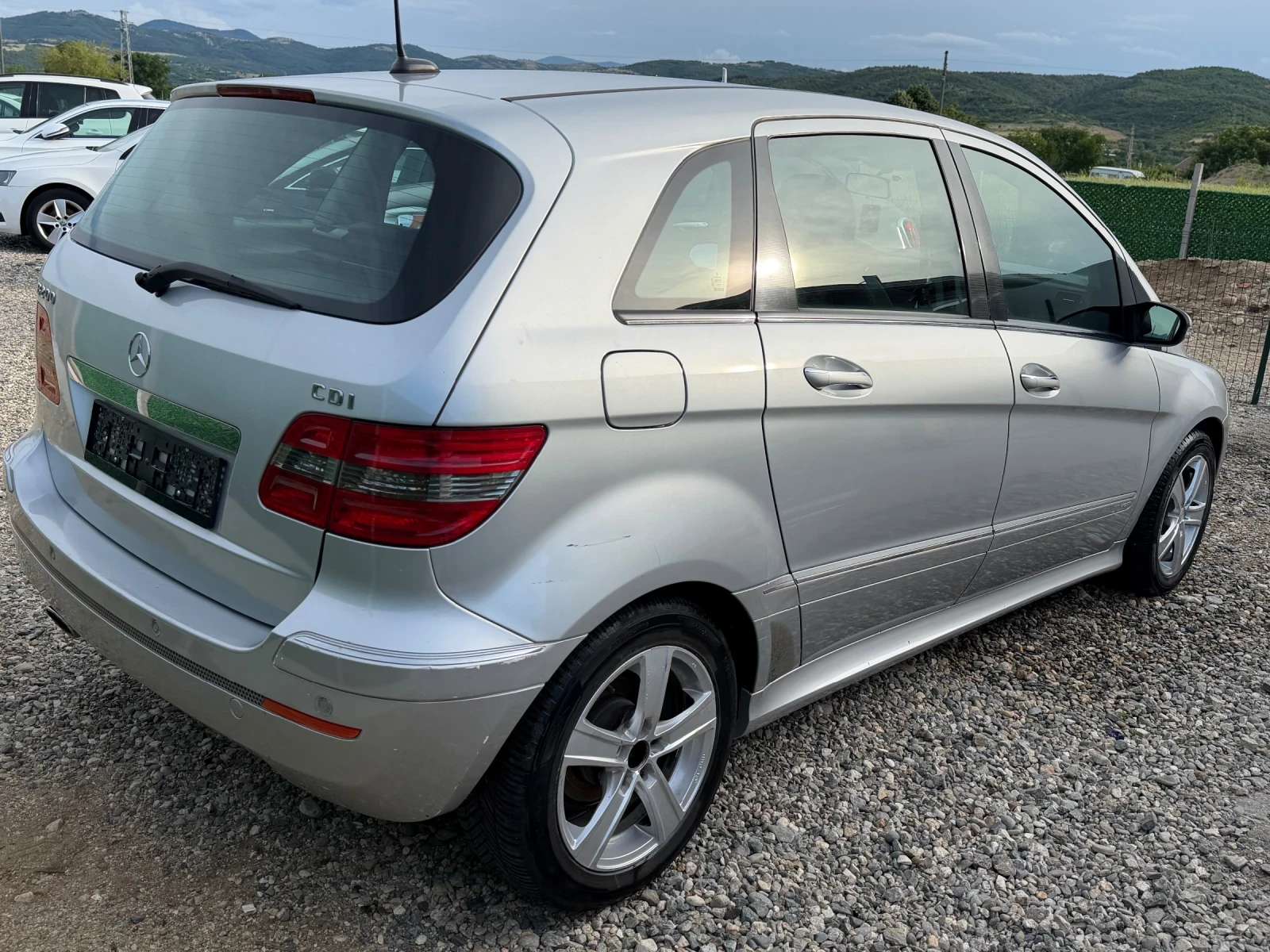 Mercedes-Benz B 200 CDI /// AUTOMAT , снимка 4 - Автомобили и джипове - 55016509